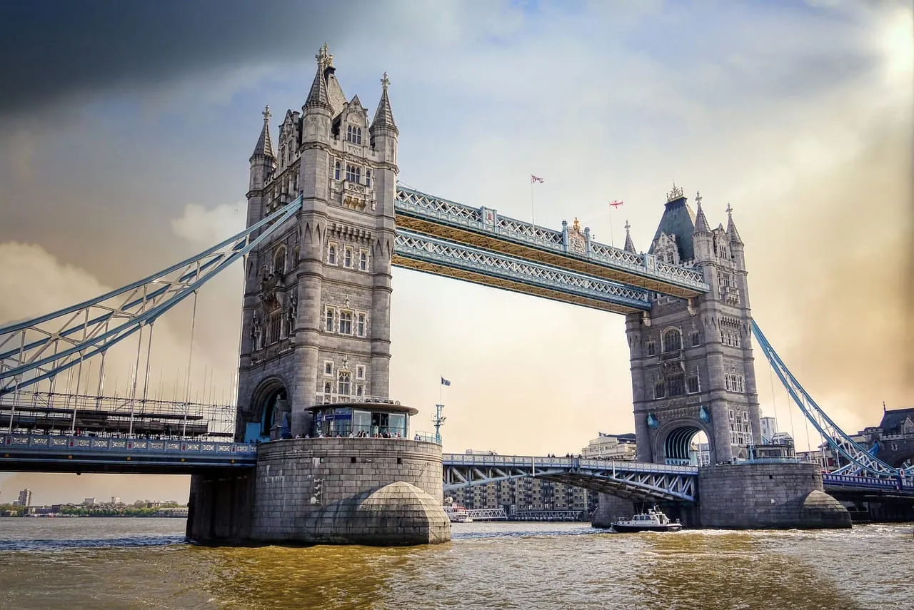 Die Tower Bridge über die Themse